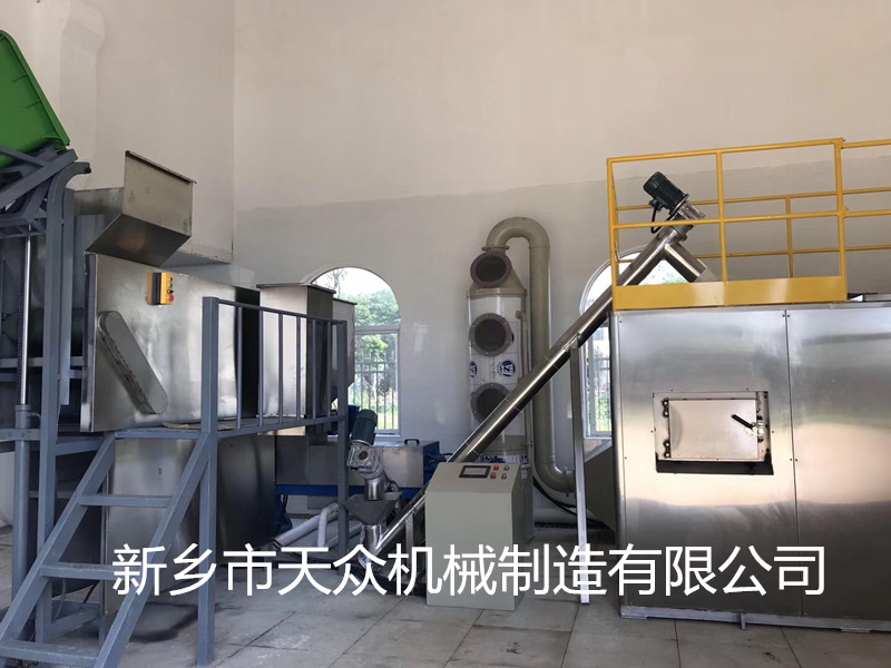 南昌藍(lán)天小區(qū)餐廚處理現(xiàn)場(chǎng)照片